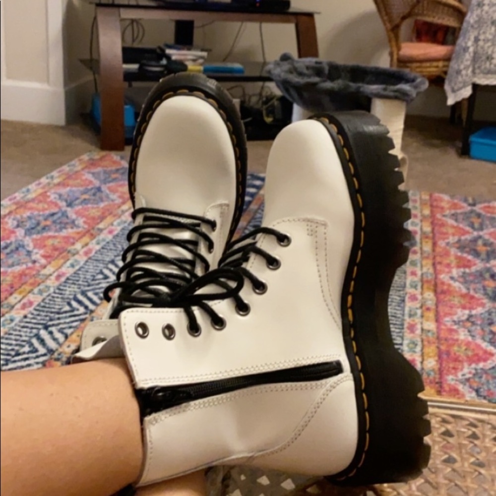 Women’s Dr. Martens Jadon Smooth Leather  Platform Boots - White - Size 6